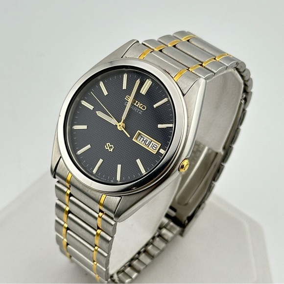 Vintage Seiko SQ Two tone Stainless Steel 36mm Men’s Quartz Watch c. Feb 1991 - Picture 1 of 8